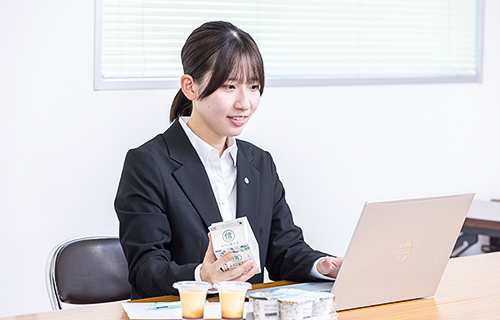 インタビューの様子